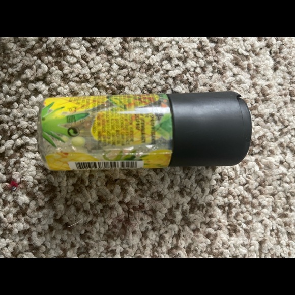 Ltd Edition MAC Pineapple Setting Spray - Picture 3 of 3